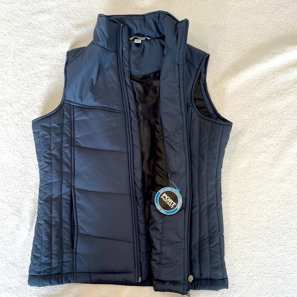 Women’s Port Authority insulated vest in navy, size medium